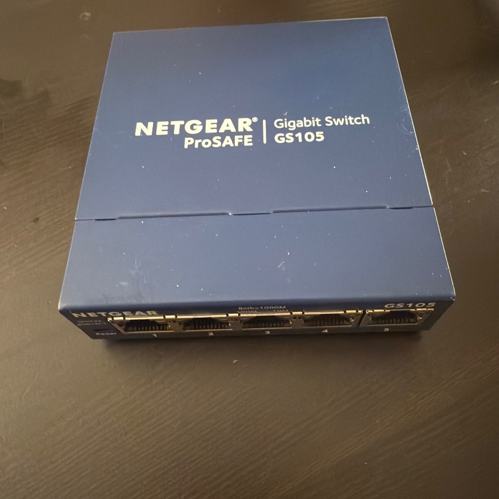 NETGEAR‎ ProSAFE GS105 Gigabit Switch 5 Port Ethernet Network Unmanaged